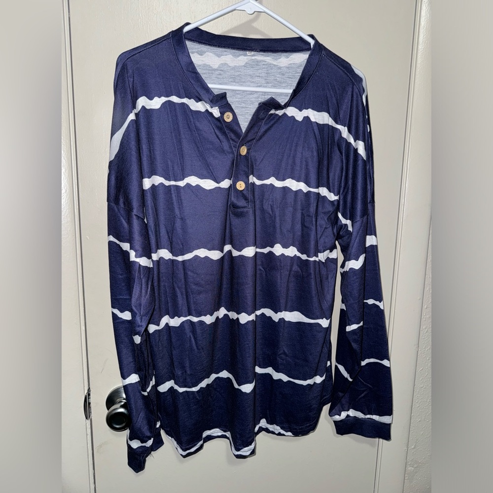 Women’s 2X shirt